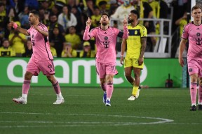 华体会登录-拜仁绝杀波尔图，梅西补时绝平欧联杯