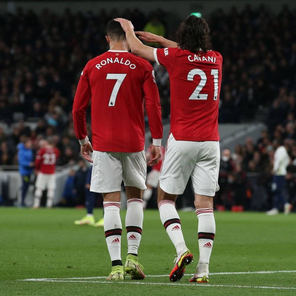 华体会登陆-那不勒斯险胜曼联，卡瓦尼梅开二度欧冠的简单介绍  第1张