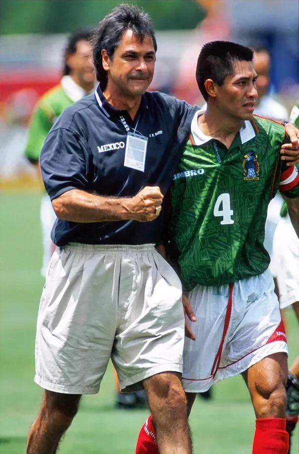 华体会体育-墨西哥足球队员全力奋战，遗憾战败对手的简单介绍  第2张